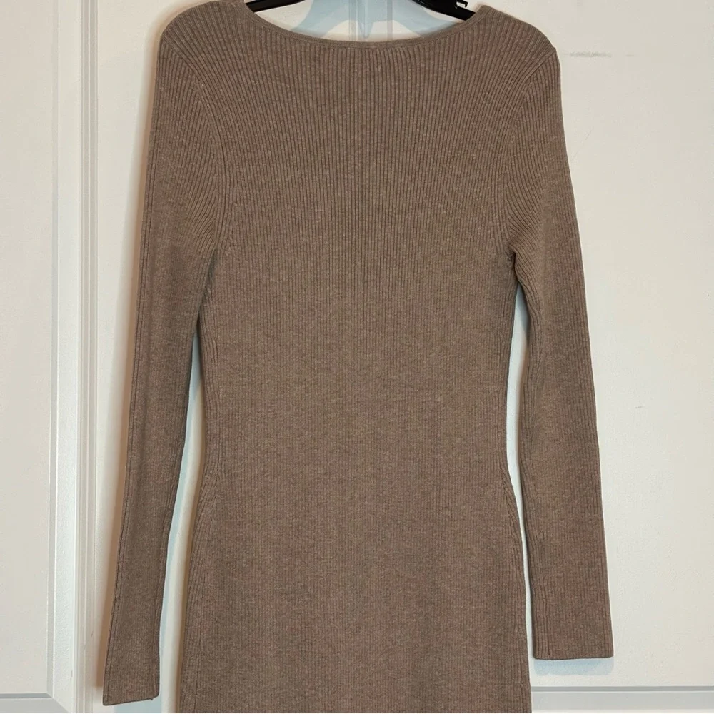 NWT Abercrombie & Fitch Tan Ribbed Knit V-neck Long Sleeve Maxi Dress M